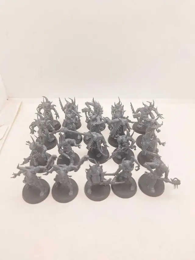 Warhammer 40k Deathguard 20 unpainted pox walkers