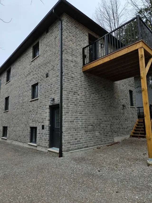 2 bedroom 1 bath basement unit - Photo 2