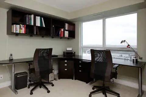 SHOWING TUESDAY.EXEC. CORNER SUITE |~1000 Sq Ft | 2 Bed   2 Bth - Photo 8