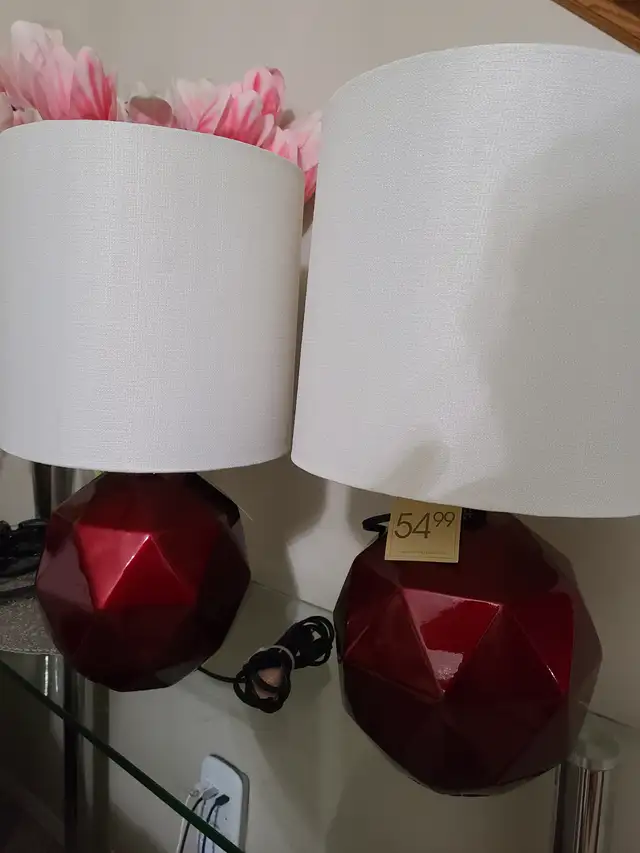 Brand New table lamps set of 2 Same height lamps