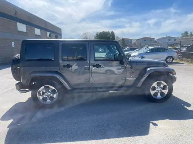 2017 Jeep Wrangler Unlimited Sahara - Photo 5