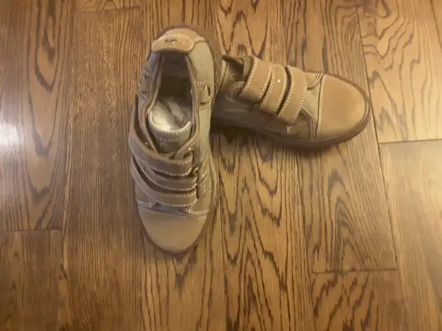 Brand New Youth boy leather shoes Size 2