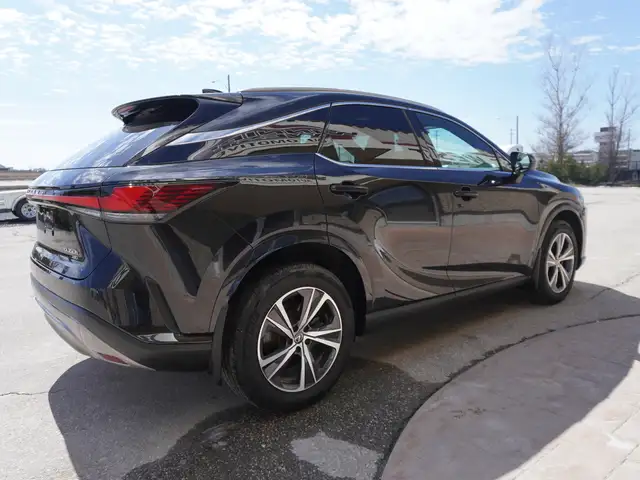 2023 Lexus RX RX 350h AWD - LUXURY HYBRID / SPOTLESS! - Photo 10