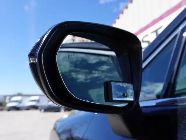 2023 Lexus RX RX 350h AWD - LUXURY HYBRID / SPOTLESS! - Photo 17