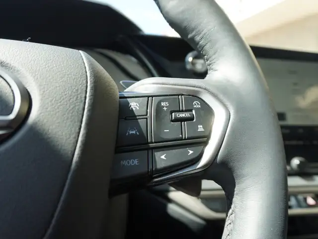 2023 Lexus RX RX 350h AWD - LUXURY HYBRID / SPOTLESS! - Photo 22