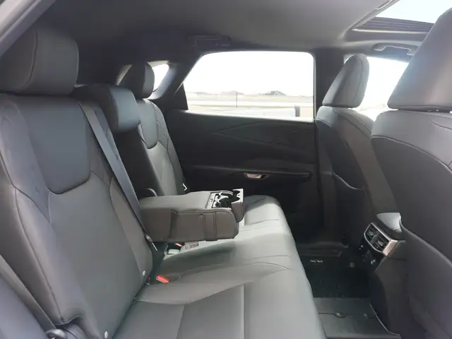 2023 Lexus RX RX 350h AWD - LUXURY HYBRID / SPOTLESS! - Photo 39