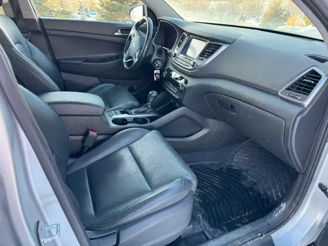 2018 Hyundai Tucson AWD only 102k - Photo 4