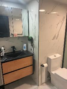 Lease Transfer – $1300 Effective Rent – 1BR near Vendôme – July