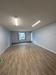 Apartment Condominium For Rent - Photo 2