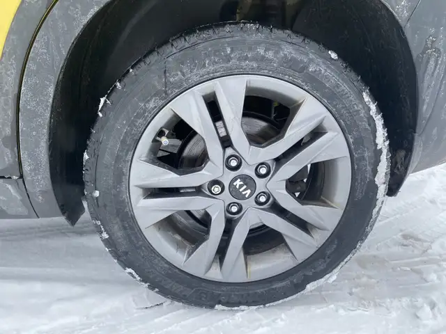 2021 Kia Seltos EX - Photo 12