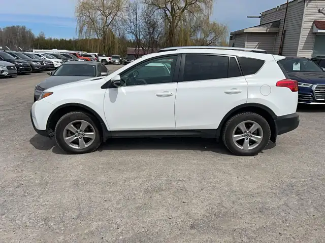 2015 Toyota RAV4 XLE - Photo 4