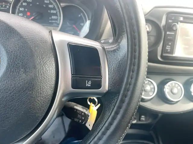 2017 Toyota Yaris LE - Photo 22