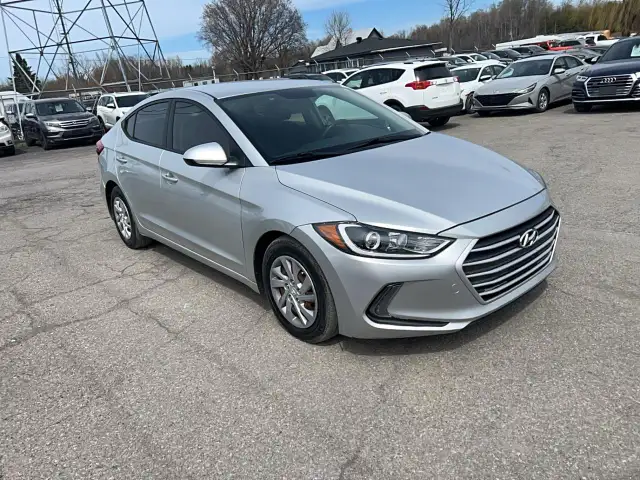 2017 Hyundai Elantra LE - Photo 2