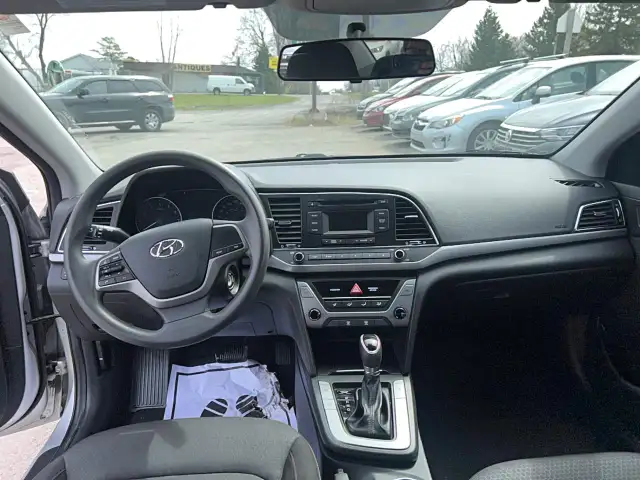 2017 Hyundai Elantra LE - Photo 11