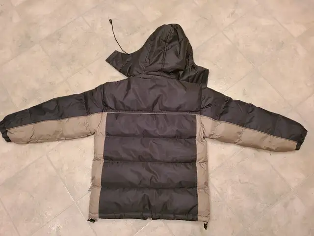 New Youth boy  jacket with hood Size 8/10 - Photo 2
