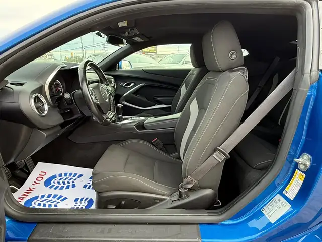 2017 Chevrolet Camaro Coupe 1LT Manual Transmission - Photo 18