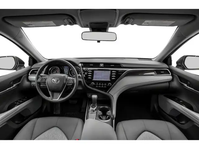 2019 Toyota Camry LE - Photo 5