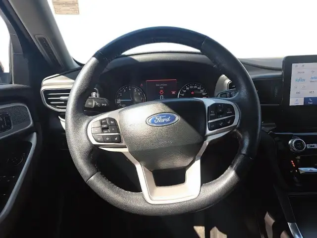 2022 Ford Explorer Limited Limited | Hybrid | Twin Panel Moon... - Photo 15