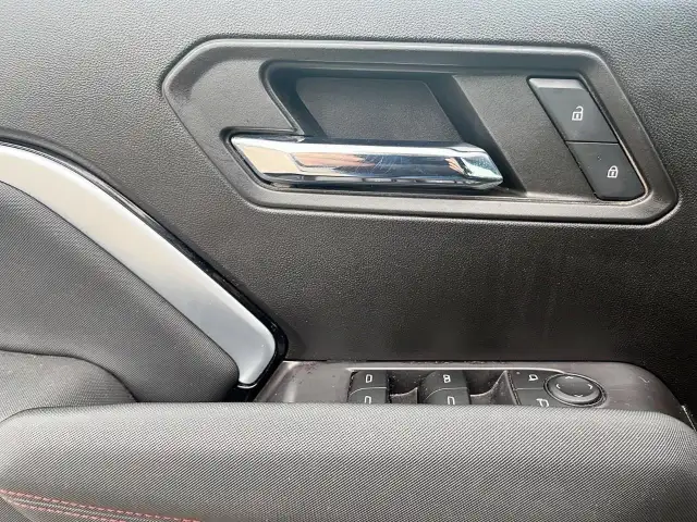 2023 Chevrolet Colorado Z71 Z71 | Convenience II Package - Photo 12