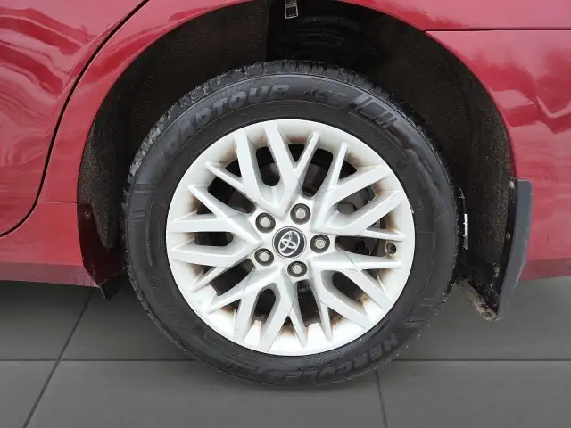 2017 Toyota Camry LE LE | Rearview Camera | Alloy Wheels - Photo 9