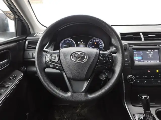 2017 Toyota Camry LE LE | Rearview Camera | Alloy Wheels - Photo 13