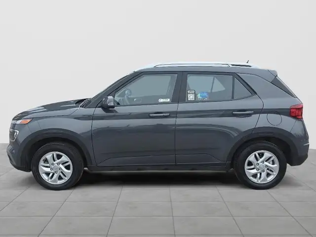 2025 Hyundai Venue Preferred Preferred | Heated Seats & Wheels - Photo 7