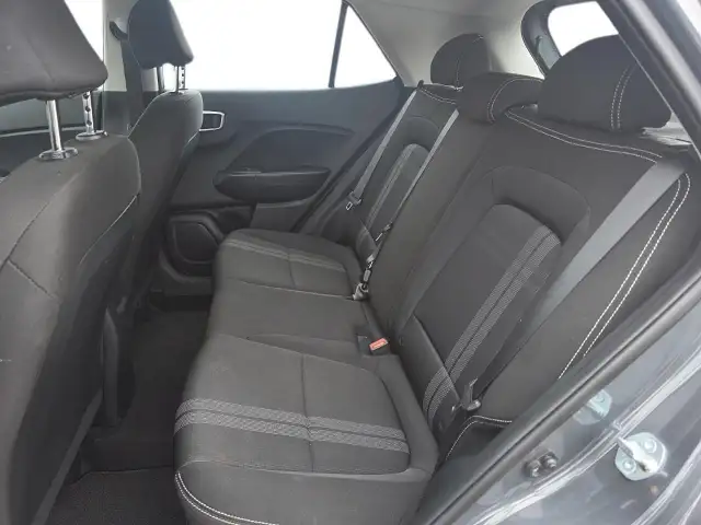 2025 Hyundai Venue Preferred Preferred | Heated Seats & Wheels - Photo 11