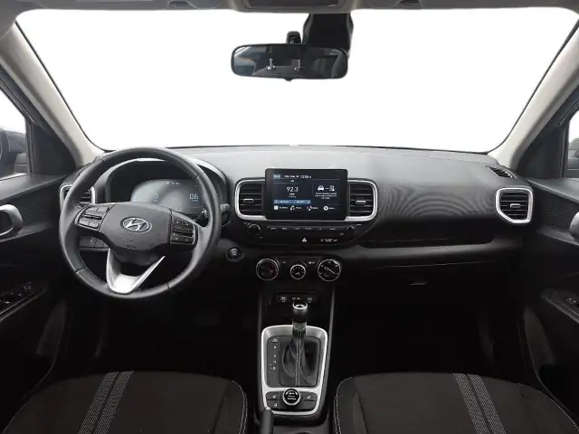 2025 Hyundai Venue Preferred Preferred | Heated Seats & Wheels - Photo 12