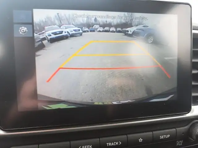 2025 Hyundai Venue Preferred Preferred | Heated Seats & Wheels - Photo 18