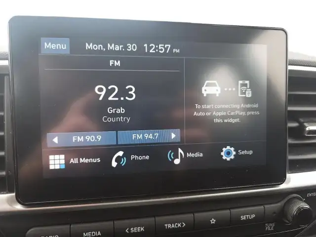 2025 Hyundai Venue Preferred Preferred | Heated Seats & Wheels - Photo 19