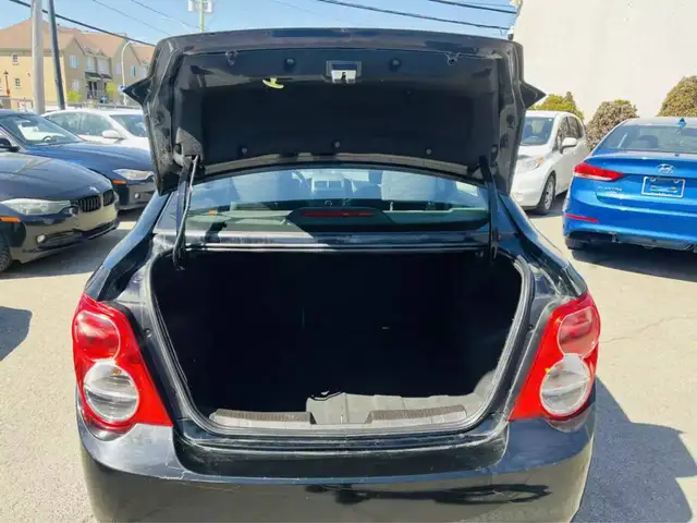 2012 CHEVROLET Sonic 2LT - Photo 12