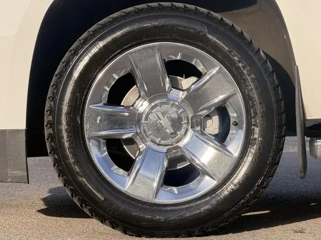 2017 Chevrolet Tahoe 4WD 4dr LT - Photo 8