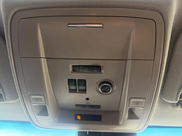 2017 Chevrolet Tahoe 4WD 4dr LT - Photo 18