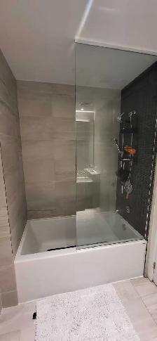 Room for rent private bath Church and Wellesley $1495 - Photo 9