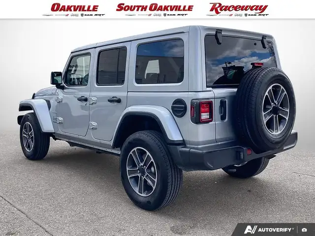 2023 Jeep Wrangler 4DR SAHARA | ALPINE AUDIO | GPS NAVI | HARDTO - Photo 4