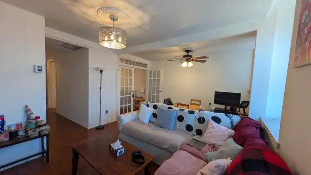 sunny 31/2, 2 minutes walking Metro Charlevoix - Photo 2