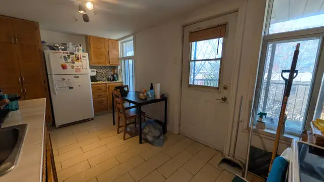 sunny 31/2, 2 minutes walking Metro Charlevoix - Photo 8