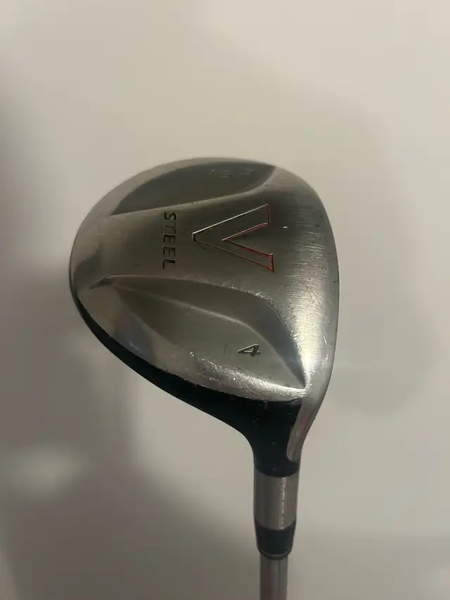 Taylormade V-steel 4 wood