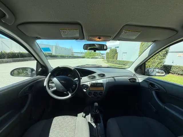 2004 Ford Focus 3dr Cpe ZX3 Base - Photo 6