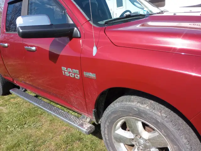 2013 Dodge Truck - Photo 4