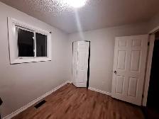 One Room for rent in Waterloo (Nothing Included, Girl Only) - Photo 2