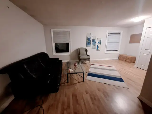 One Room for rent in Waterloo (Nothing Included, Girl Only) - Photo 8