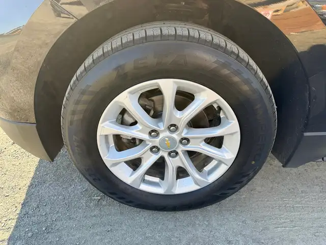 2019 Chevrolet Equinox AWD! CLEAN CARFAX! NEW MVI! NEW TIRES! AU - Photo 10
