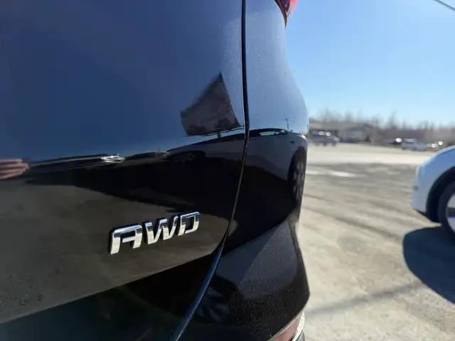 2019 Chevrolet Equinox AWD! CLEAN CARFAX! NEW MVI! NEW TIRES! AU - Photo 12