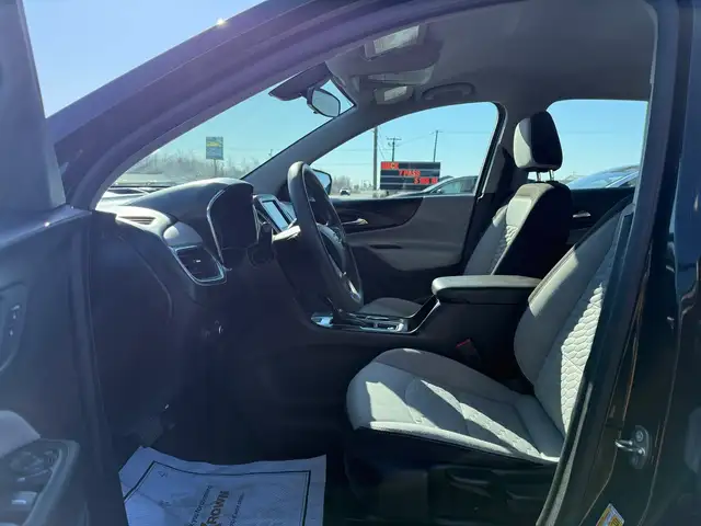 2019 Chevrolet Equinox AWD! CLEAN CARFAX! NEW MVI! NEW TIRES! AU - Photo 13