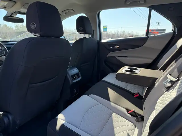 2019 Chevrolet Equinox AWD! CLEAN CARFAX! NEW MVI! NEW TIRES! AU - Photo 17