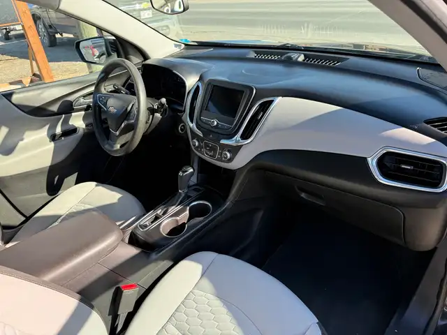 2019 Chevrolet Equinox AWD! CLEAN CARFAX! NEW MVI! NEW TIRES! AU - Photo 24