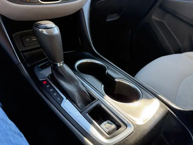 2019 Chevrolet Equinox AWD! CLEAN CARFAX! NEW MVI! NEW TIRES! AU - Photo 30