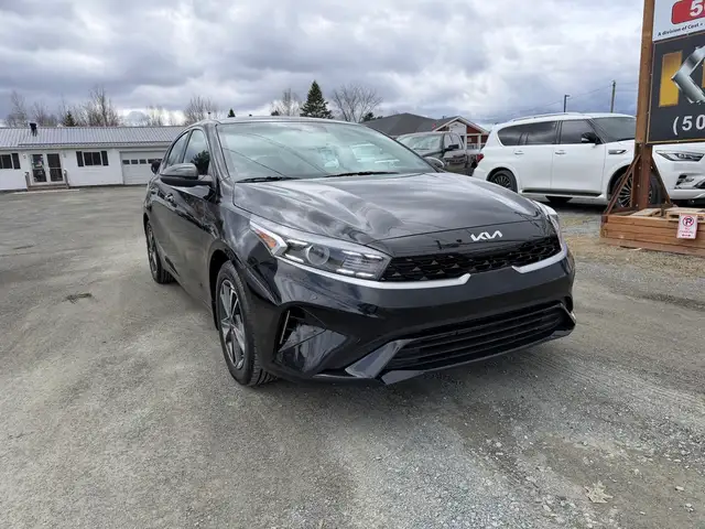 2024 Kia Forte EX  IVT CERTIFIED! - Photo 2