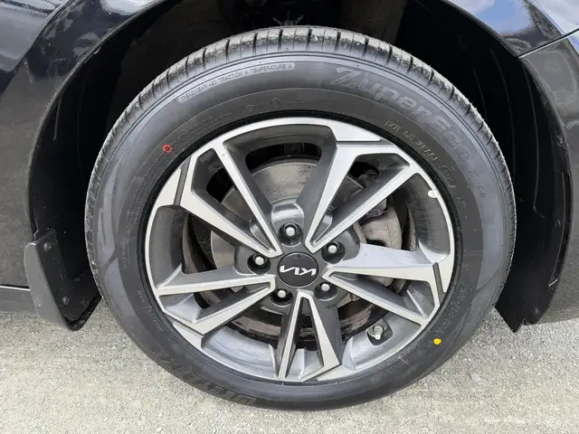 2024 Kia Forte EX  IVT CERTIFIED! - Photo 10
